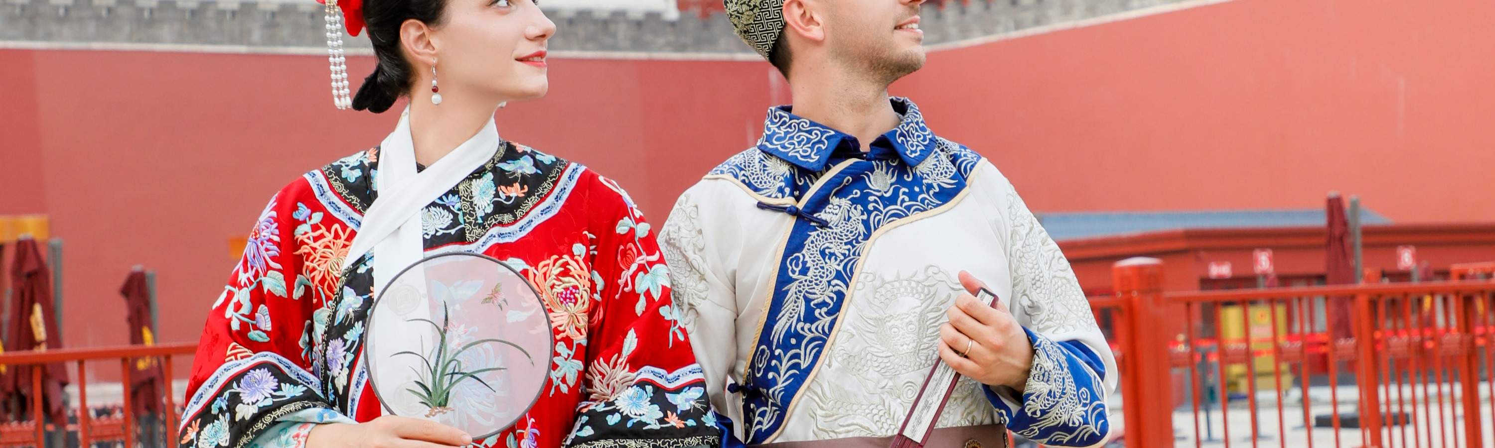 Esperienza di fotografia in costume tradizionale a Pechino [Abiti a scelta + Trucco squisito + Fotografo professionista]